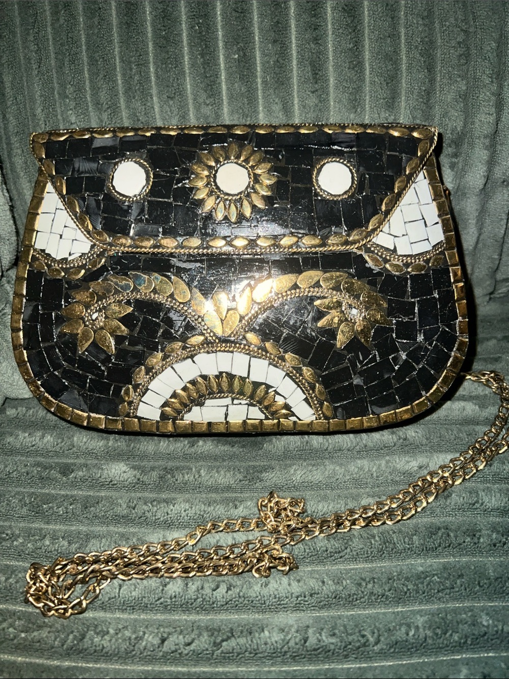 Antik Kraft Black, Gold & White Mosaic Evening Wristlet